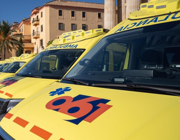 Vehículos de Emergencias Sanitarias 061 en una imagen de archivo (JUNTA DE ANDALUCÍA)