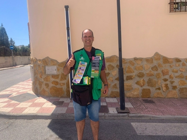 El vendedor de la ONCE Manuel Fermín Morales (ONCE) El vendedor de la ONCE Manuel Fermín Morales (ONCE)