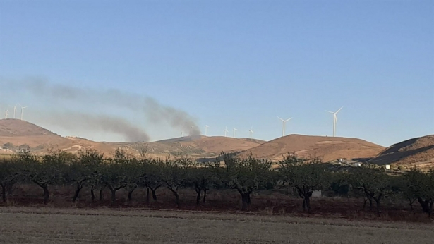Vista del incendio forestal declarado en el término de Padul, en la mañana de este miércoles (PERFIL DEL INFOCA EN LA RED SOCIAL X)