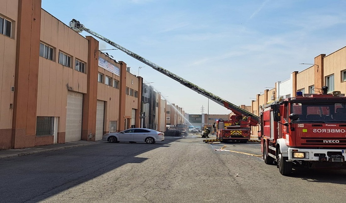 Intervención de Bomberos de Granada en Peligros (EMERGENCIAS 112 ANDALUCÍA)