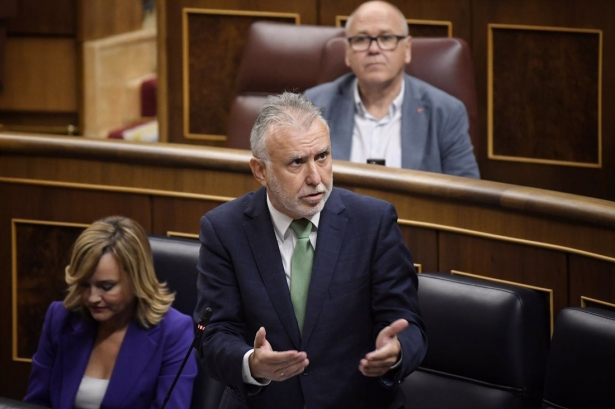 El ministro de Política Territorial y Memoria Democrática, Ángel Víctor Torres, en una imagen de archivo (FERNANDO SÁNCHEZ - EUROPA PRESS) El ministro de Política Territorial y Memoria Democrática, Ángel Víctor Torres, en una imagen de archivo (FERNANDO SÁNCHEZ - EUROPA PRESS)