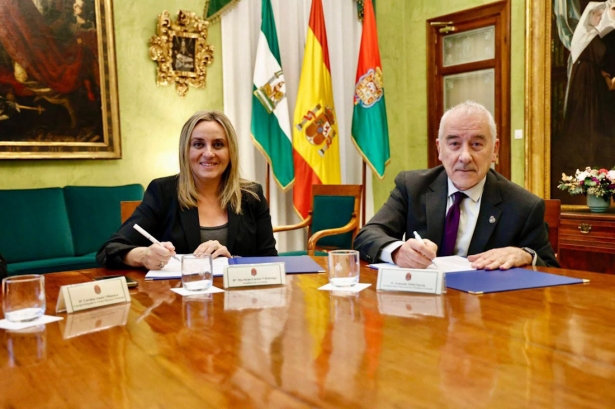 Firma del convenio de colaboración (AYTO. GRANADA) Firma del convenio de colaboración (AYTO. GRANADA)