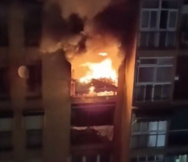 Imagen del incendio del piso de la Chana, en Granada, donde murió un niño de seis años en mayo de 2023. (POLICÍA LOCAL DE GRANADA) Imagen del incendio del piso de la Chana, en Granada, donde murió un niño de seis años en mayo de 2023. (POLICÍA LOCAL DE GRANADA)
