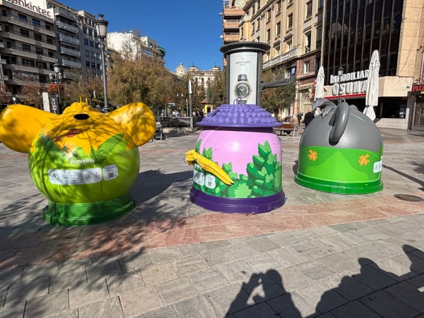 Iglús de ecovidrio personalizados (AYTO. GRANADA) Iglús de ecovidrio personalizados (AYTO. GRANADA)