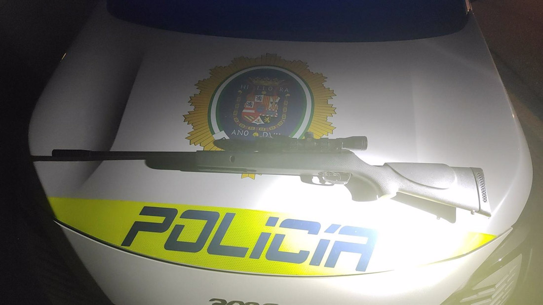 Arma intervenida por la Policía Local de Íllora )POLICÍA LOCAL DE ÍLLORA)
