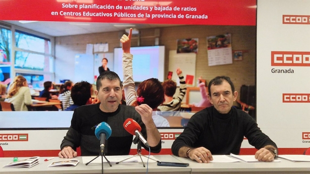 El secretario general de CCOO Granada, Daniel Mesa, a la izquierda en la imagen, junto con su responsable de Enseñanza Pública, Camilo Alaminos (CCOO) El secretario general de CCOO Granada, Daniel Mesa, a la izquierda en la imagen, junto con su responsable de Enseñanza Pública, Camilo Alaminos (CCOO)