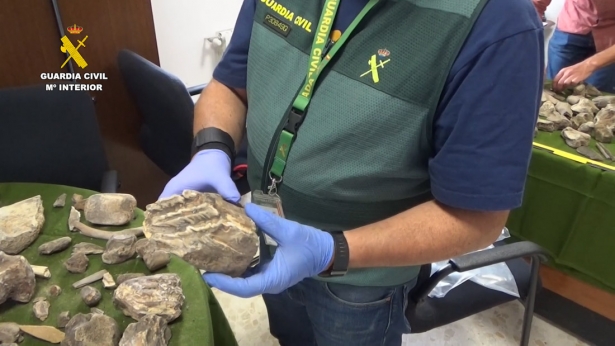 (GUARDIA CIVIL)