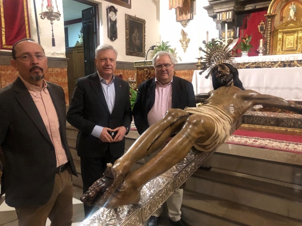 Visita al crucifijo de San Agustín (JUNTA) Visita al crucifijo de San Agustín (JUNTA)