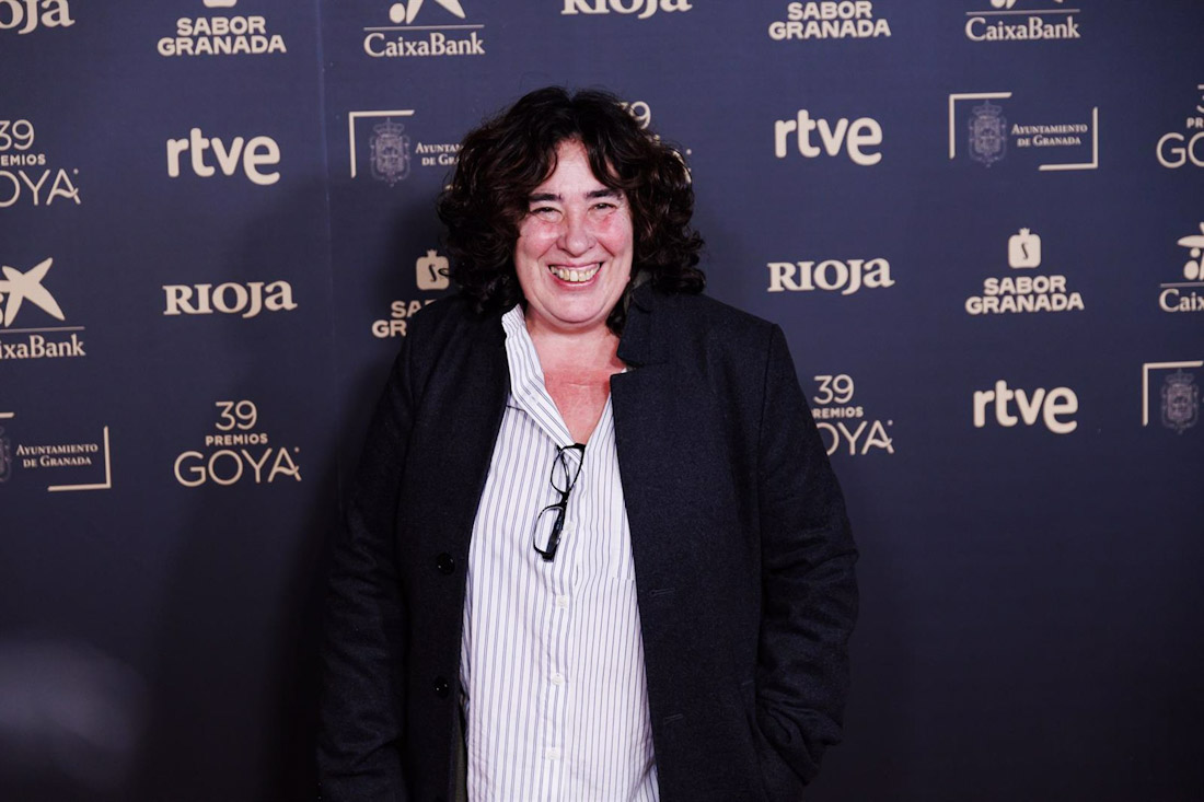 La directora Arantxa Echevarría posa tras la presentación de los nominados a la 39 edición de los Goya (CARLOS LUJÁN/EUROPA PRESS)