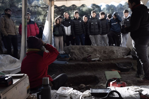 Alumnos visitan los trabajos en el Barranco de Víznar (UNIVERSIDAD DE GRANADA)