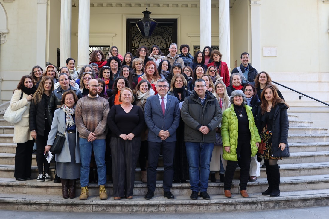 Foto de familia de los aprticipantes en la jornada (SUBDELEGACIÓN)