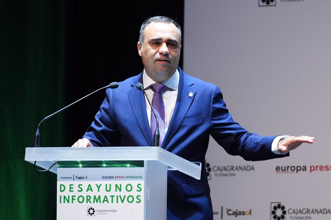 l presidente de la Diputación de Granada, Francis Rodríguez, en un desayuno de Europa Press en el Teatro CajaGranada, en imagen de archivo (FRANCISCO J. OLMO/EUROPA PRESS)