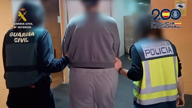 Seis detenidos por estafar 19 millones de euros con vídeos manipulados de famosos para invertir en criptomonedas. (GUARDIA CIVIL Y POLICÍA NACIONAL) Seis detenidos por estafar 19 millones de euros con vídeos manipulados de famosos para invertir en criptomonedas. (GUARDIA CIVIL Y POLICÍA NACIONAL)
