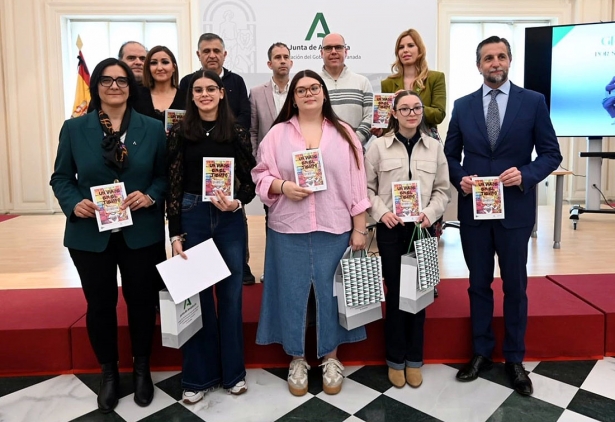 La Junta hace entrega de los premios de un concurso literario que acerca a escolares la figura de Carlos Cano (JUNTA) La Junta hace entrega de los premios de un concurso literario que acerca a escolares la figura de Carlos Cano (JUNTA)