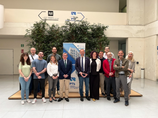 Foto de familia de la bienvenida al PTS a las 3 Spin-Off de la UGR (FUNDACIÓN PTS) Foto de familia de la bienvenida al PTS a las 3 Spin-Off de la UGR (FUNDACIÓN PTS)