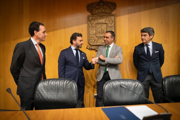 El presidente de la Diputación de Granada, Francis Rodríguez, junto a Manuel Alejandro Cardenete (ANTONIO L. JUÁREZ) El presidente de la Diputación de Granada, Francis Rodríguez, junto a Manuel Alejandro Cardenete (ANTONIO L. JUÁREZ)