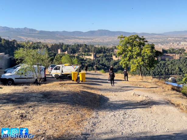 Operativo en las cuevas del Cerro de San Miguel. Archivo (POLICÍA LOCAL) Operativo en las cuevas del Cerro de San Miguel. Archivo (POLICÍA LOCAL)