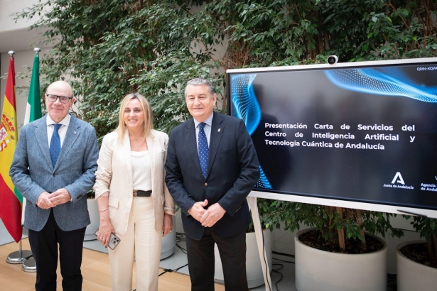 Visita al centro de Inteligencia artificial (ANTONIO L. JUÁREZ) Visita al centro de Inteligencia artificial (ANTONIO L. JUÁREZ)