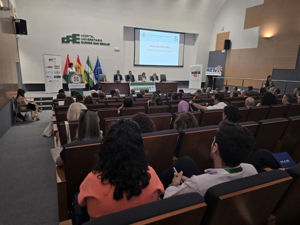 Mesa apertura del III Encuentro Enfermeria del Trabajo (HUSC) Mesa apertura del III Encuentro Enfermeria del Trabajo (HUSC)