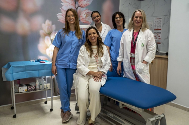 Unidad de micropigmentación reconstructiva del Hospital Virgen de las Nieves (LUIS LARA/HOSPITAL VIRGEN DE LAS NIEVES)