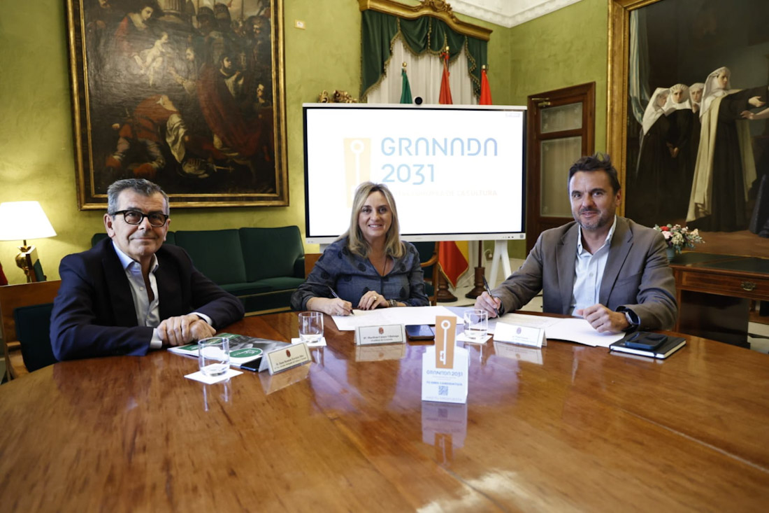 Firma de la adhesión (AYTO. GRANADA)