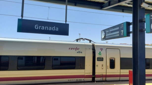 Andenes en la estación de Andaluces (RENFE )