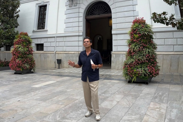 El viceportavoz socialista, Paco Cuenca, en rueda de prensa. (PSOE GRANADA) El viceportavoz socialista, Paco Cuenca, en rueda de prensa. (PSOE GRANADA)