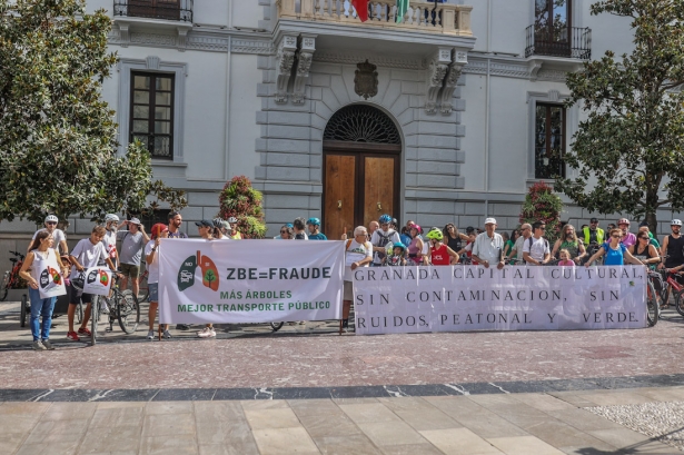 Protesta contra la Zona de Bajas Emisiones (GPMEDIA) Protesta contra la Zona de Bajas Emisiones (GPMEDIA)