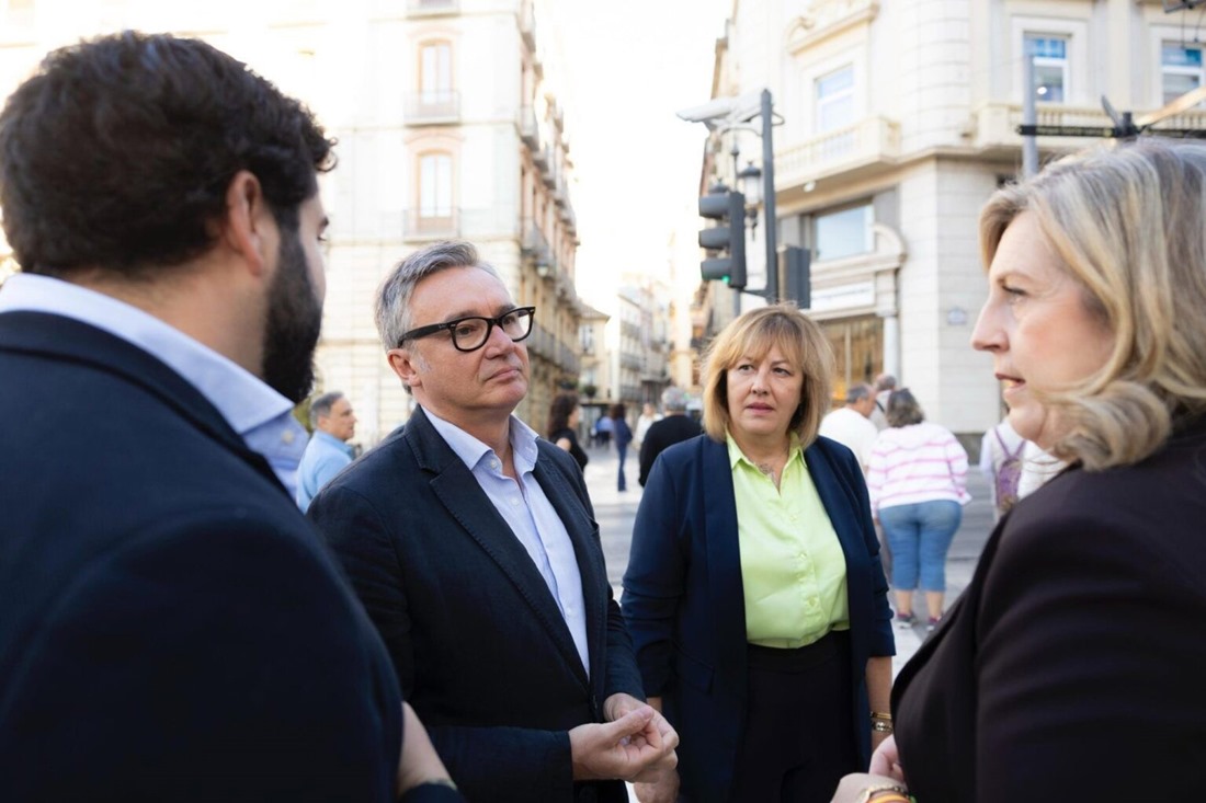 El portavoz del Grupo Parlamentario Vox en Andalucía, Manuel Gavira, en su visita a Granada (VOX)