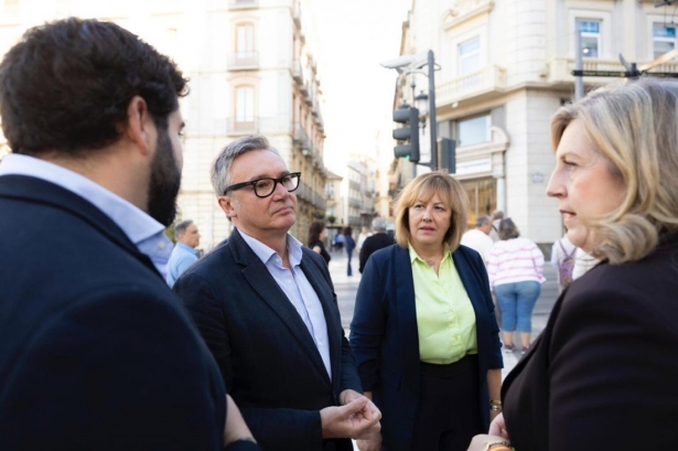 El portavoz del Grupo Parlamentario Vox en Andalucía, Manuel Gavira, en su visita a Granada (VOX)