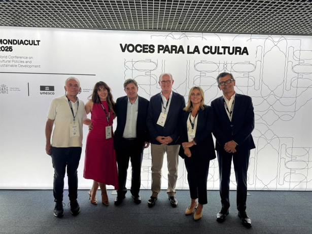 La alcaldesa de Granada, Marifrán Carazo (2d), ha asistido a Mondiacult 2025 (AYUNTAMIENTO DE GRANADA)