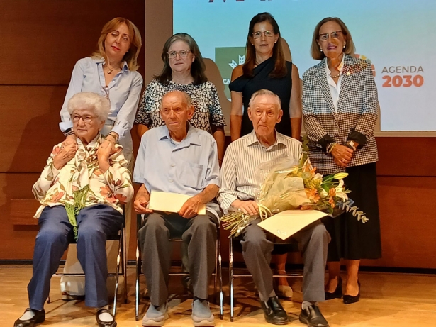 Homenaje a las personas mayores (JUNTA) Homenaje a las personas mayores (JUNTA)