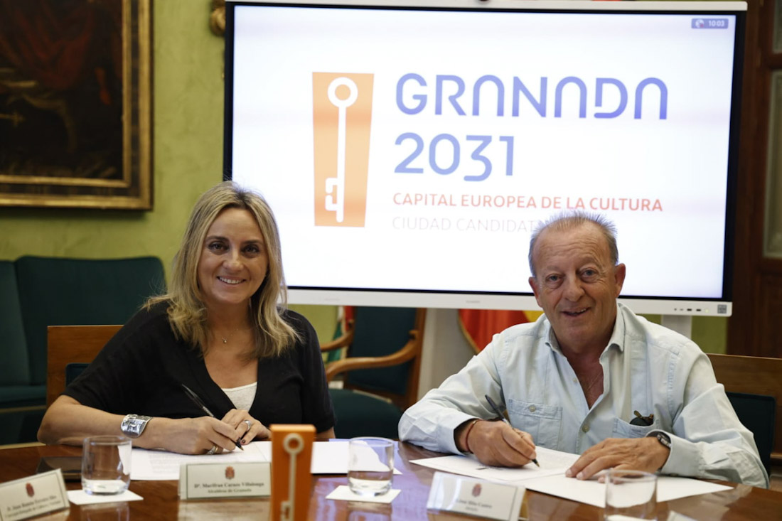 Firma de la adhesión (AYTO. GRANADA)