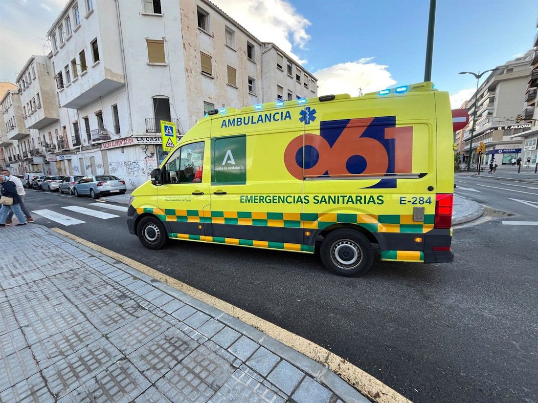 Una ambulancia del 061 de emergencias sanitarias (EUROPA PRESS)