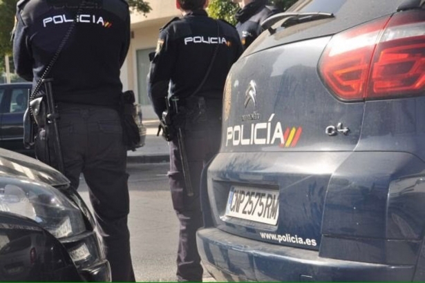 Imagen de archivo de varios agentes de la Policía Nacional (POLICÍA NACIONAL)