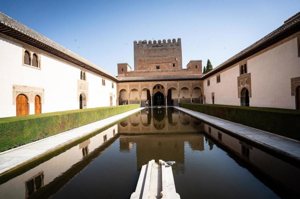 Imagen de la Alhambra (Granada) de la Consejería de Turismo y Andalucía Exterior de la Junta de Andalucía (CONSEJERÍA DE TURISMO) Imagen de la Alhambra (Granada) de la Consejería de Turismo y Andalucía Exterior de la Junta de Andalucía (CONSEJERÍA DE TURISMO)