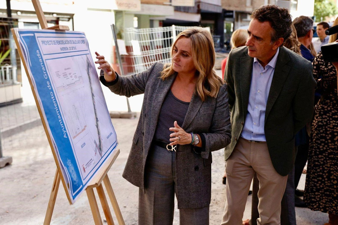 La alcaldesa de Granada, Marifrán Carazo, y el concejal de Urbanismo, Enrique Catalina, en imagen de archivo (AYUNTAMIENTO)