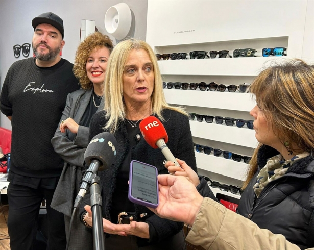 Imagen de archivo de la concejala de Comercio de Granada, Elisa Campoy, atiende a los medios (AYUNTAMIENTO) Imagen de archivo de la concejala de Comercio de Granada, Elisa Campoy, atiende a los medios (AYUNTAMIENTO)