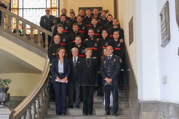 Toma de posesión de los nuevos bomberos (GPMEDIA) Toma de posesión de los nuevos bomberos (GPMEDIA)