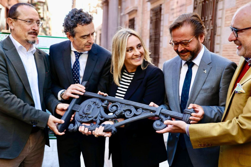 Visita a la Calle Tablas (AYTO. GRANADA/ARCHIVO)