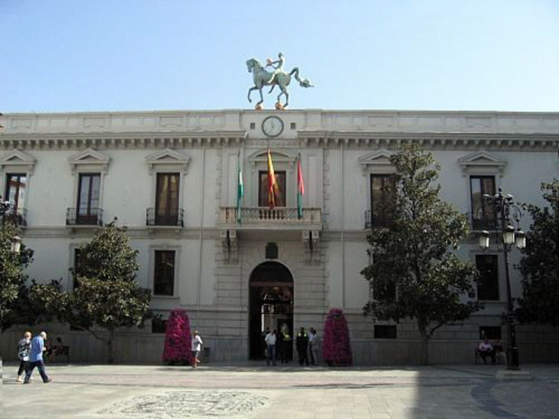 Imagen de archivo de la fachada del Ayuntamiento de Granada (AYUNTAMIENTO DE GRANADA)