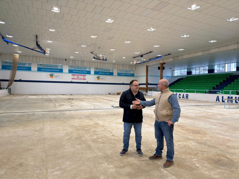 Visita al pabellón (AYTO. ALMUÑÉCAR) Visita al pabellón (AYTO. ALMUÑÉCAR)