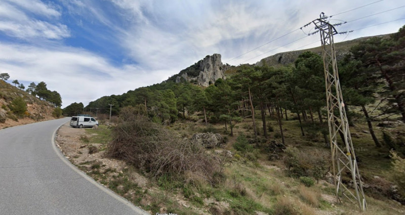 Endesa soterra una línea eléctrica en el corazón de la Sierra de Alfaguara (ENDESA) Endesa soterra una línea eléctrica en el corazón de la Sierra de Alfaguara (ENDESA)