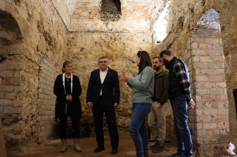 Visita del subdelegado del Gobierno en Granada, José Antonio Montilla, a los baños árabes de Cogollos Vega (SUBDELEGACIÓN DEL GOBIERNO) Visita del subdelegado del Gobierno en Granada, José Antonio Montilla, a los baños árabes de Cogollos Vega (SUBDELEGACIÓN DEL GOBIERNO)