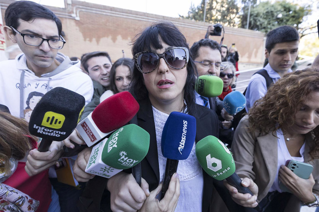 Juana Rivas el pasado 30 de octubre de 2025 en los juzgados de Granada (ÁLEX CÁMARA - EUROPA PRESS)
