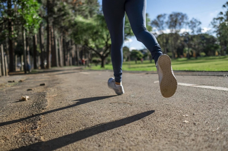 Persona corriendo. Ejercicio. Archivo (UGR)