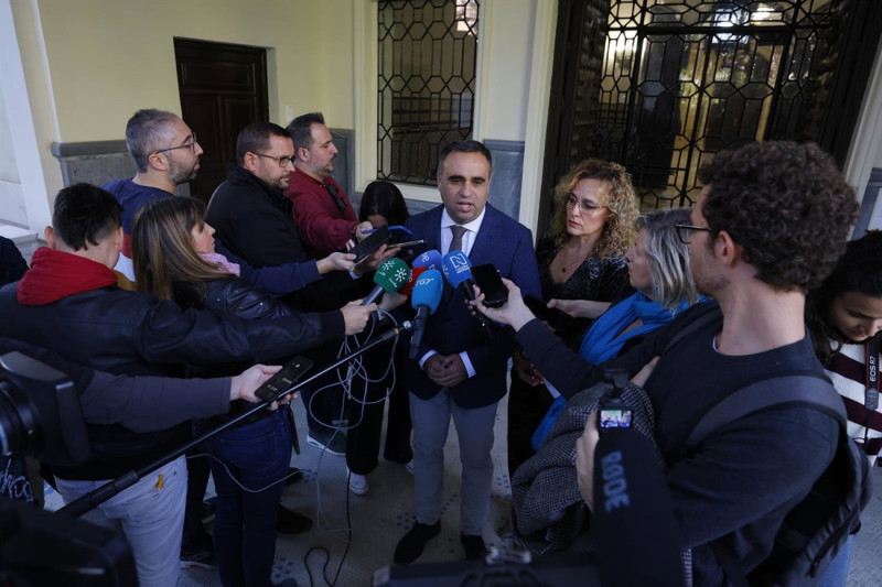 El presidente de la Diputación de Granada, Francis Rodríguez, atiende a los medios de comunicación en imagen de archivo.(ÁLEX CÁMARA / EUROPA PRESS) El presidente de la Diputación de Granada, Francis Rodríguez, atiende a los medios de comunicación en imagen de archivo.(ÁLEX CÁMARA / EUROPA PRESS)