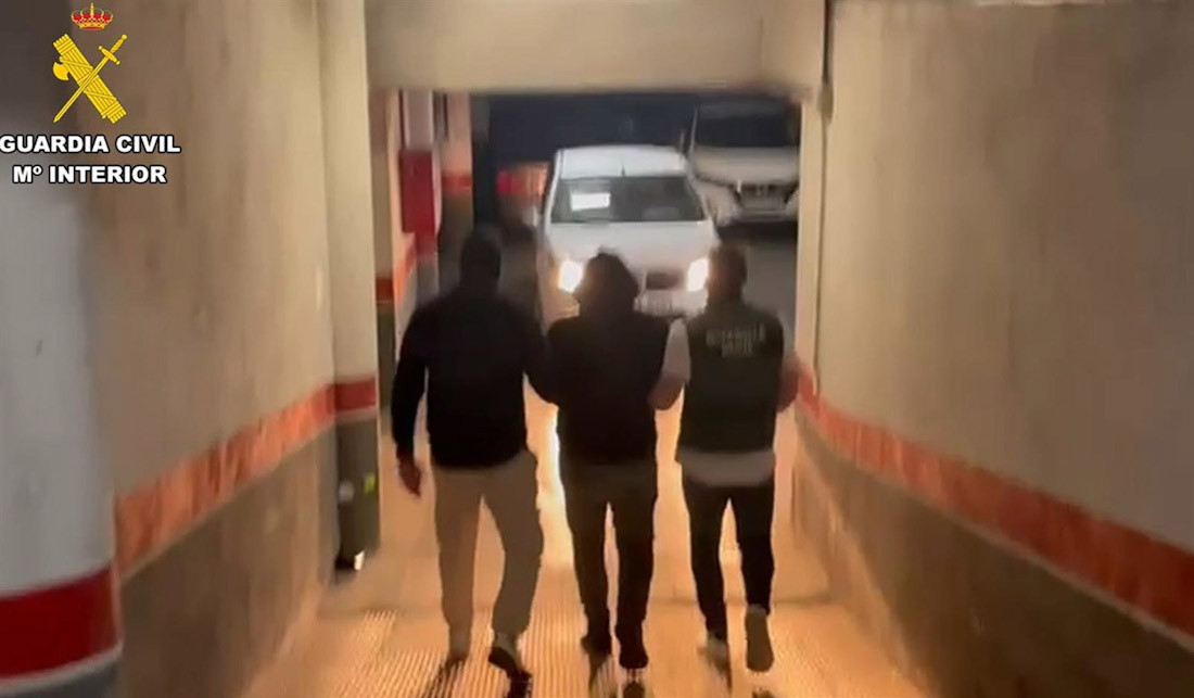 Un detenido y 160 kilos de hachís interevenidos en dos casas y en el doble fondo de un vehículo en una operación contra el tráfico de drogas (GUARDIA CIVIL)
