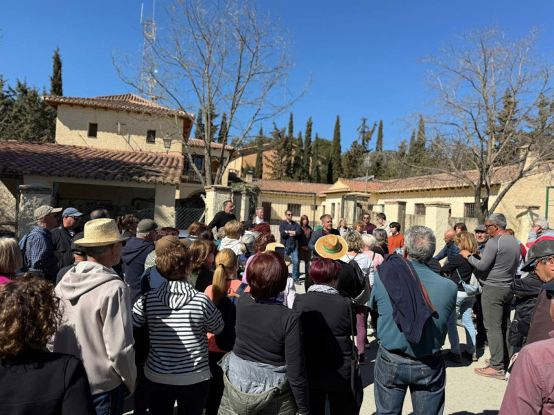 Concentración para reclamar a la Junta de Andalucía que la Brica Los Moralillos permanezca en su emplazamiento (PSOE GRANADA) Concentración para reclamar a la Junta de Andalucía que la Brica Los Moralillos permanezca en su emplazamiento (PSOE GRANADA)