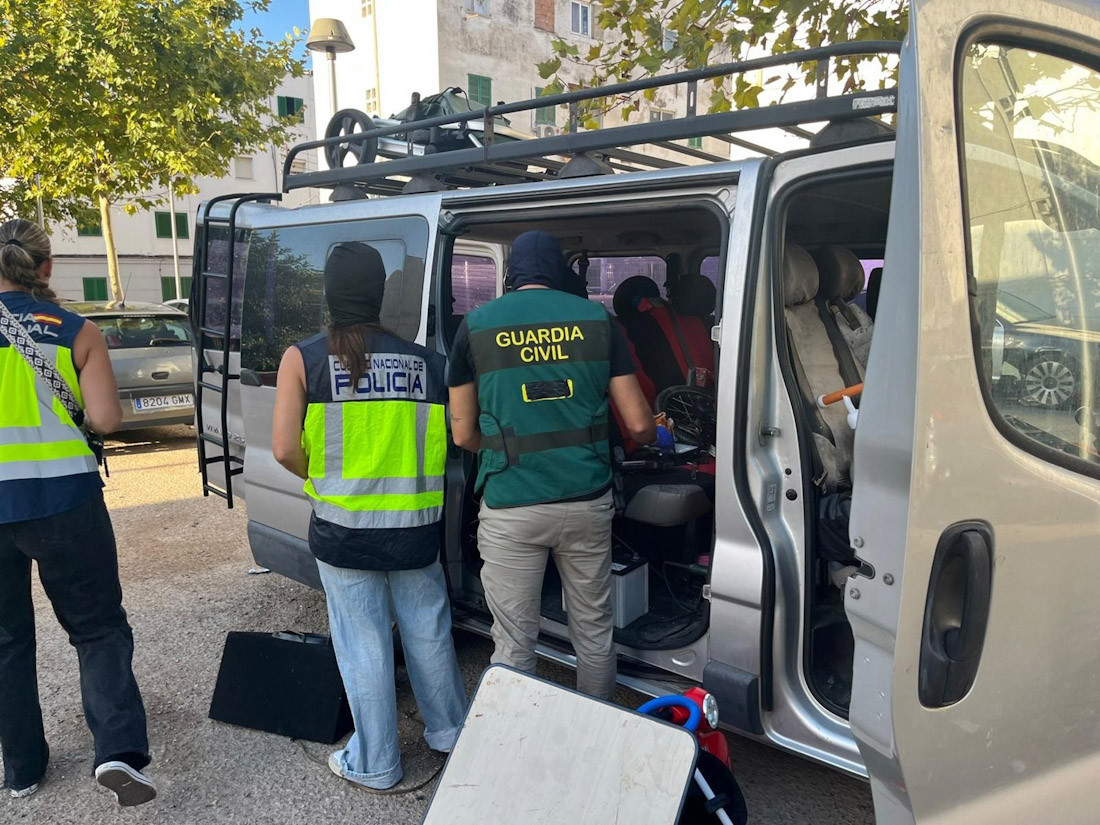 Imagen de archivo de una operación de la Policía Nacional y la Guardia Civil contra la trama de blanqueo y narcotráfico (POLICÍA NACIONAL)